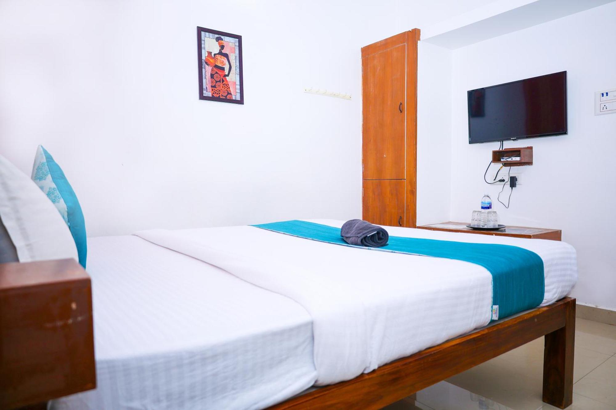 The Club House Hotel Pondicherry Exterior photo